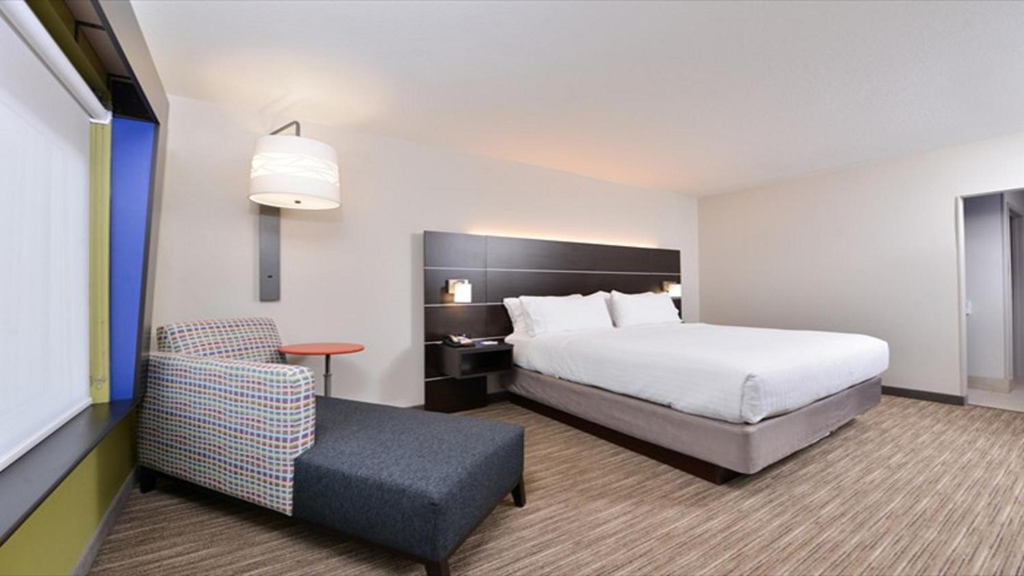 Holiday Inn Express & Suites - Parkersburg East By Ihg Ngoại thất bức ảnh