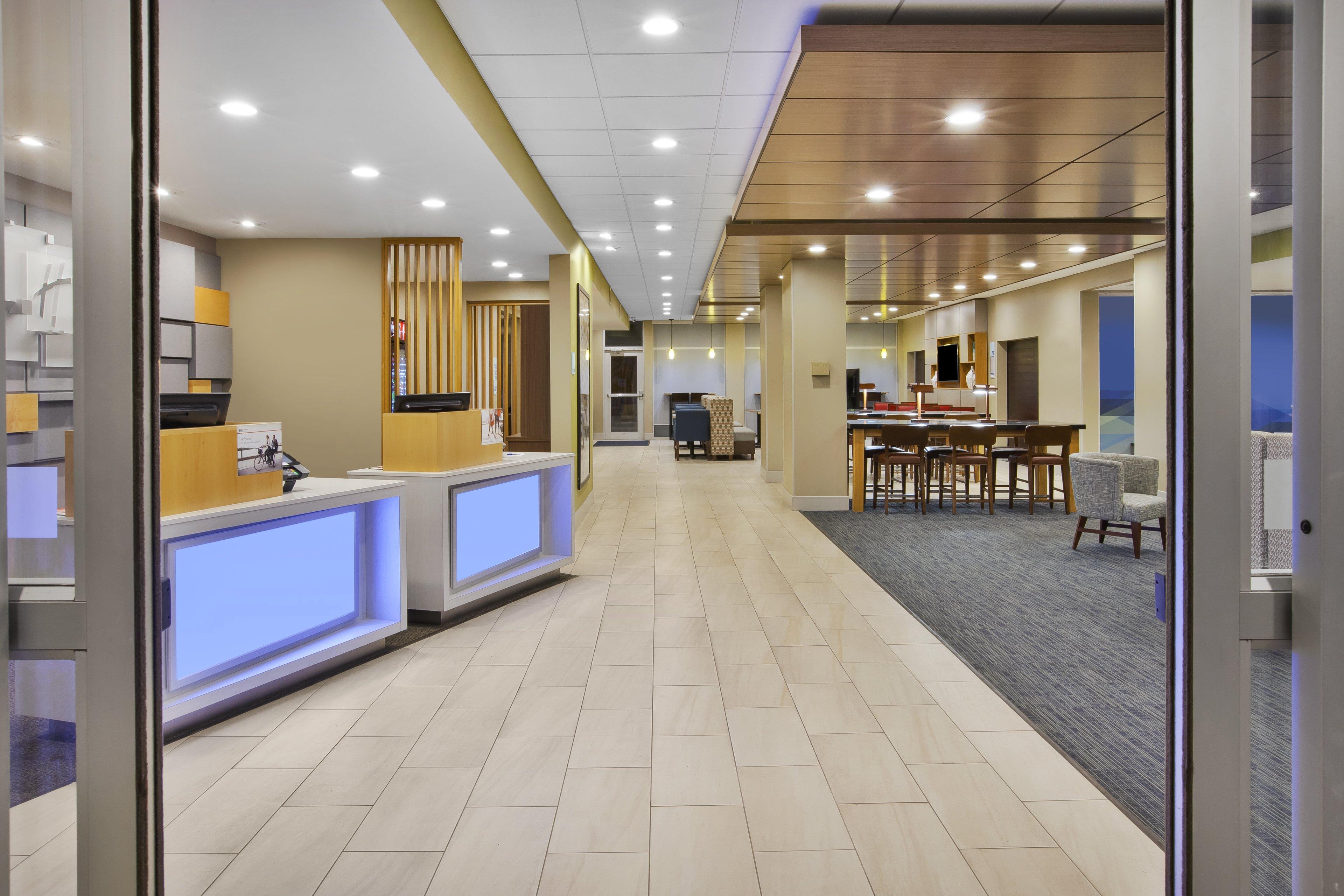Holiday Inn Express & Suites - Parkersburg East By Ihg Ngoại thất bức ảnh