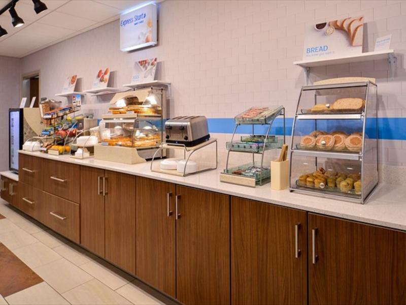 Holiday Inn Express & Suites - Parkersburg East By Ihg Ngoại thất bức ảnh