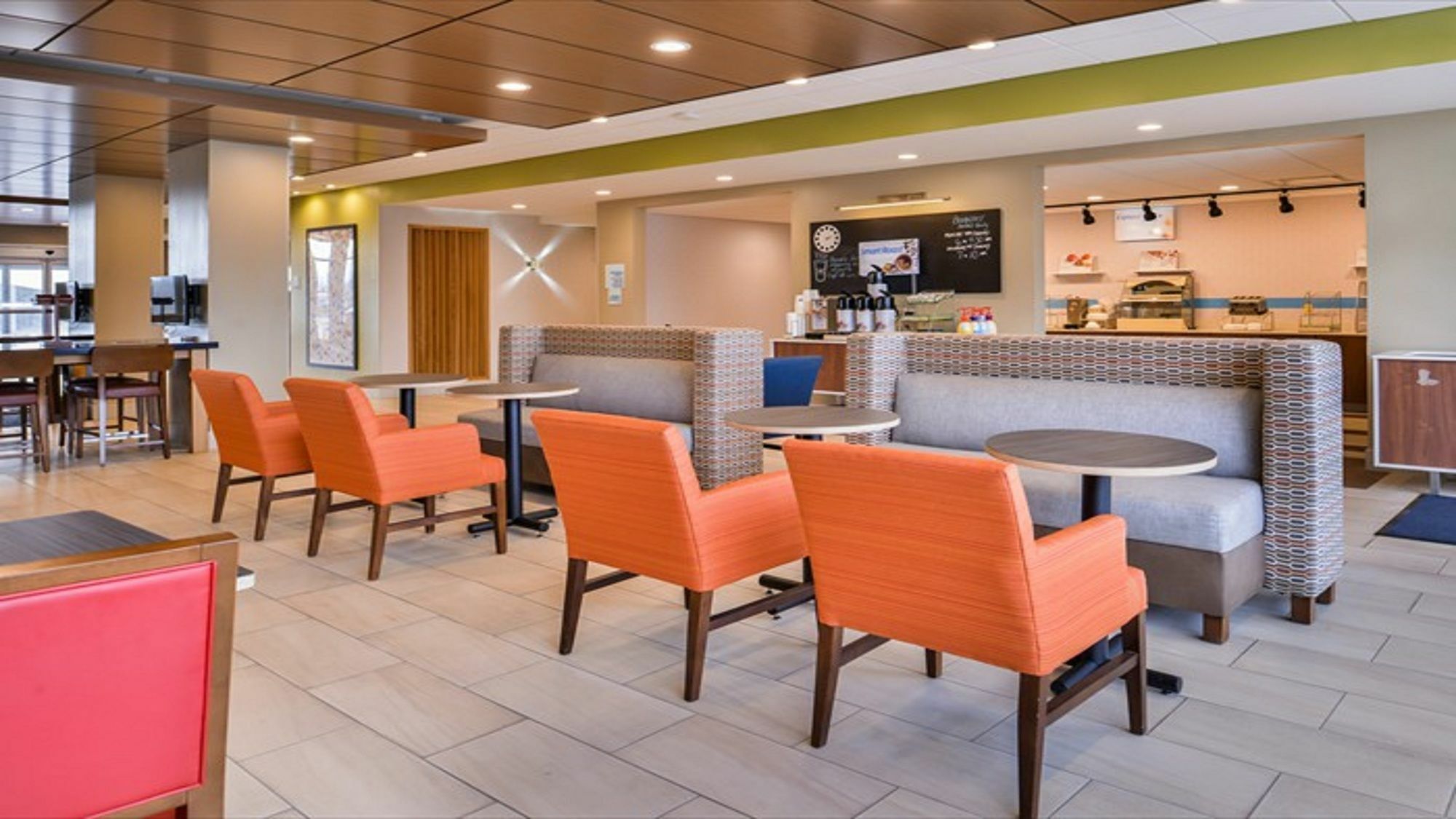 Holiday Inn Express & Suites - Parkersburg East By Ihg Ngoại thất bức ảnh